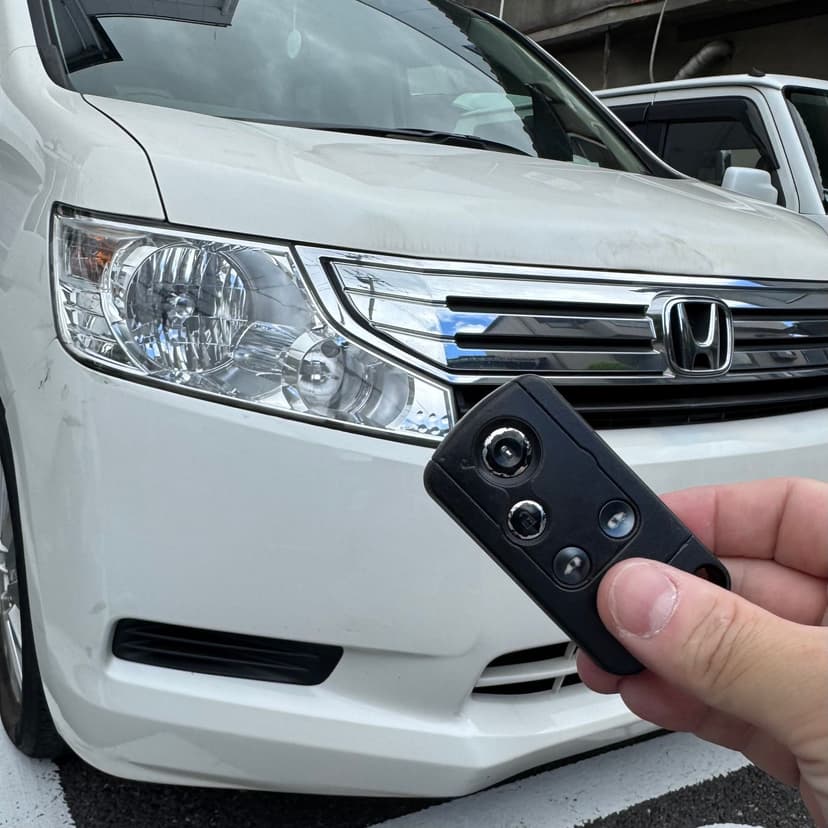 西宮市今津辰巳町でスマートキーを作製したホンダ ステップワゴンの外観